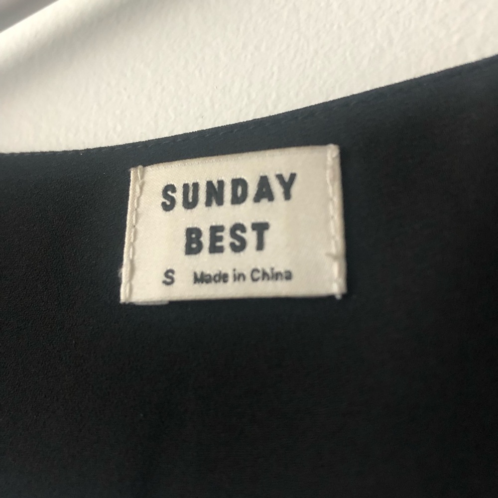 Sunday Best Cropped Black Blouse - Picture 4 of 4
